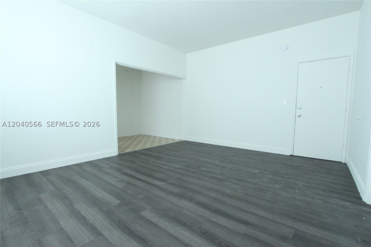 1115 Euclid Ave #11 - Photo 6 of 11