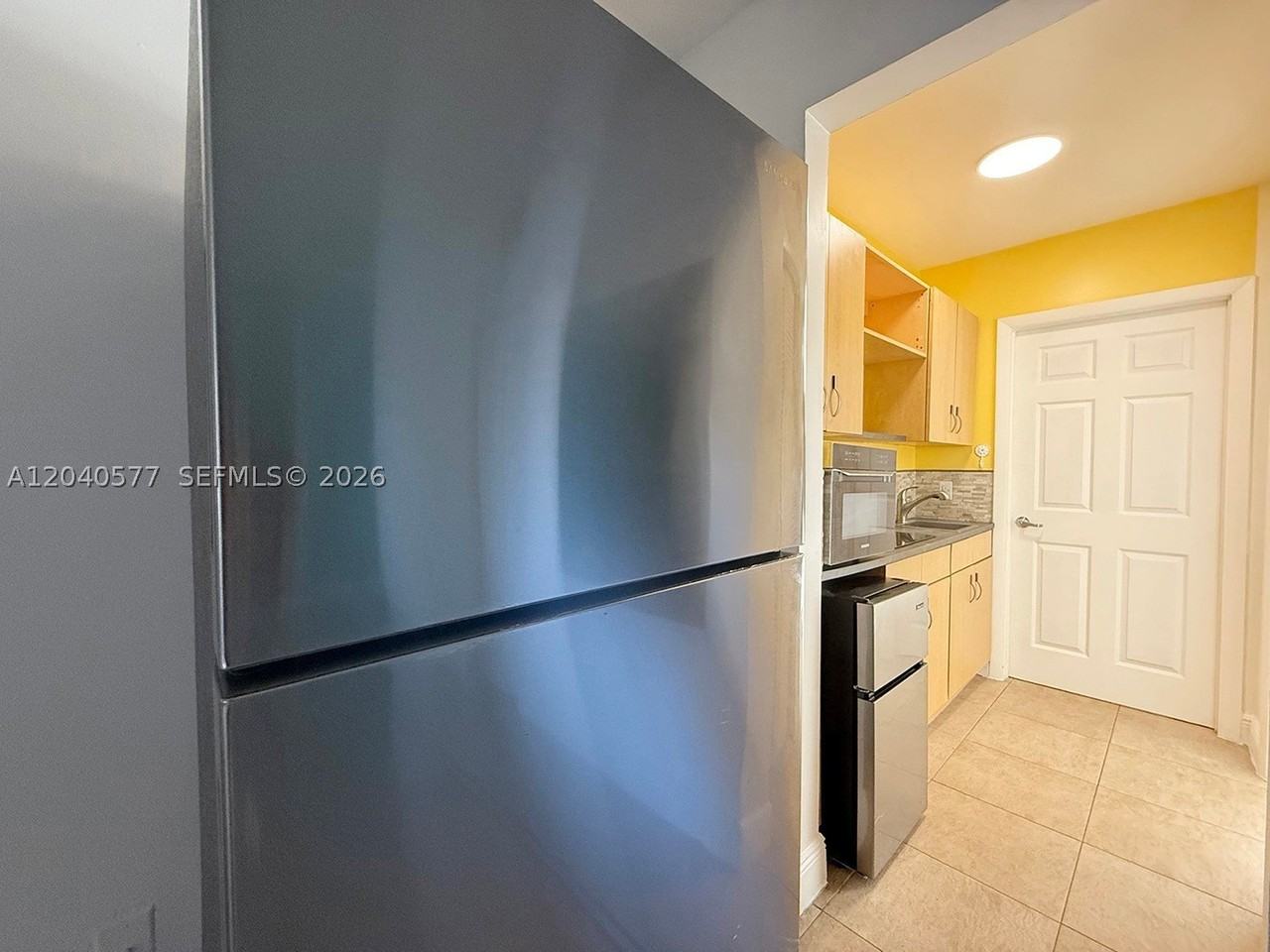 585 Ne 66th St #3 - Photo 5 of 12