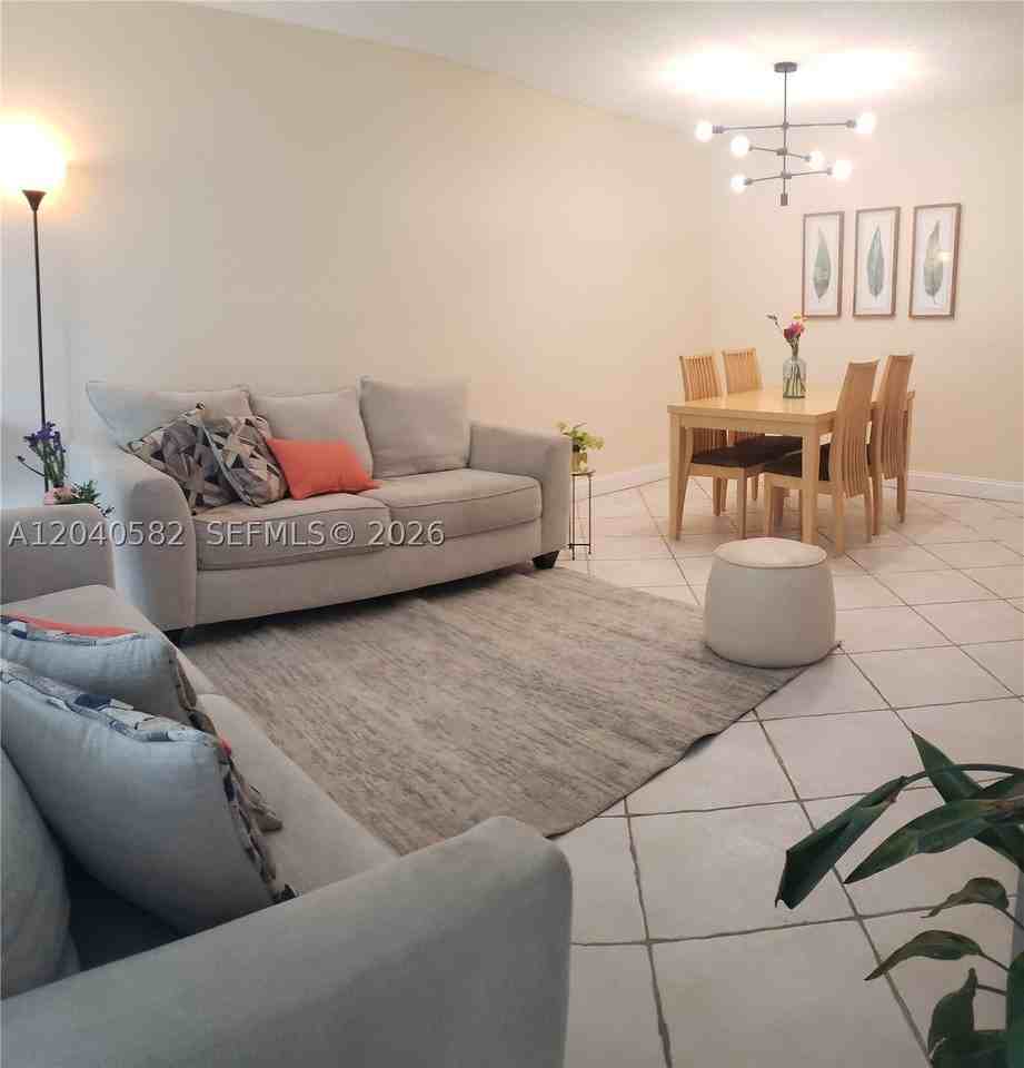 550 Oaks Ln #202 - Photo 2 of 20