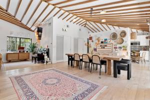 featured image of 547 Ne 59th St