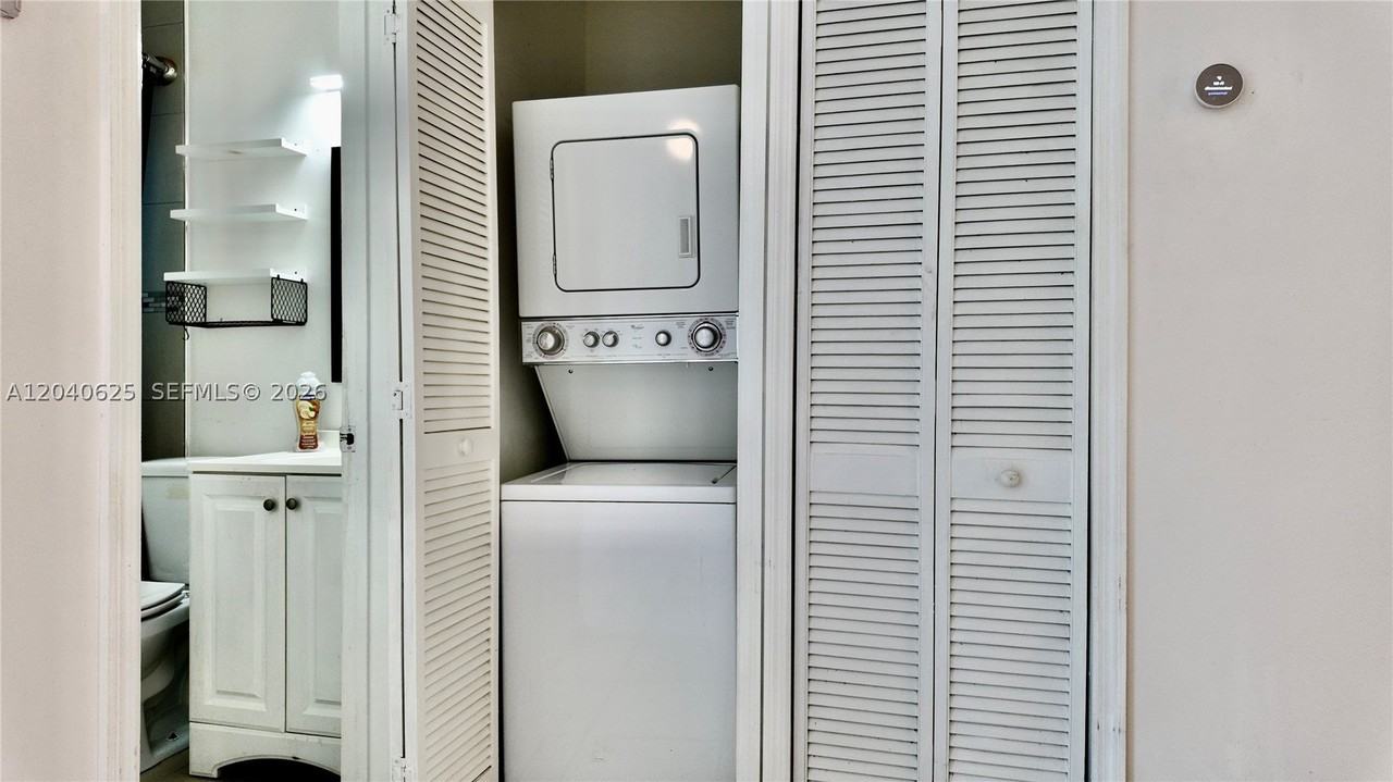 822 Lenox Ave #5 - Photo 4 of 10