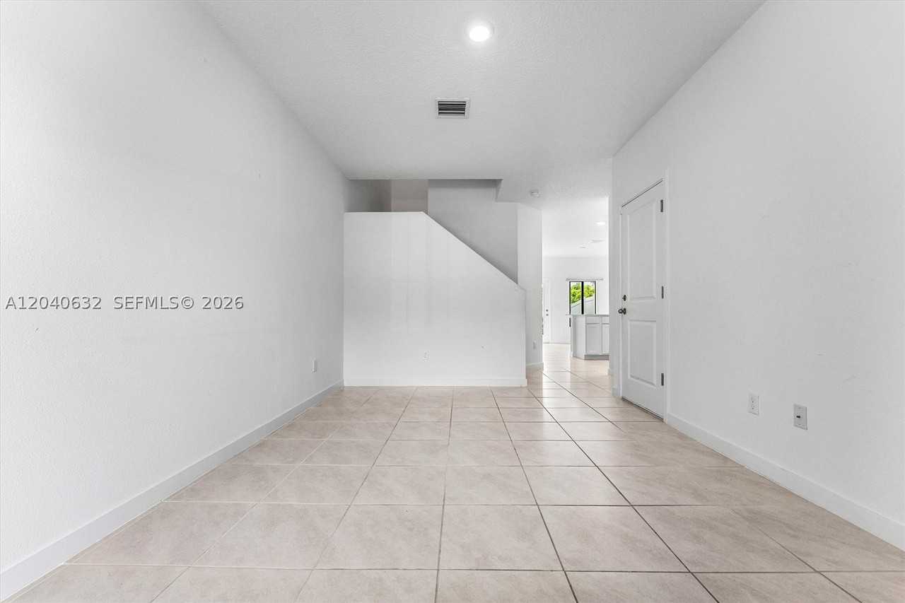4825 Dillion St - Photo 6 of 50