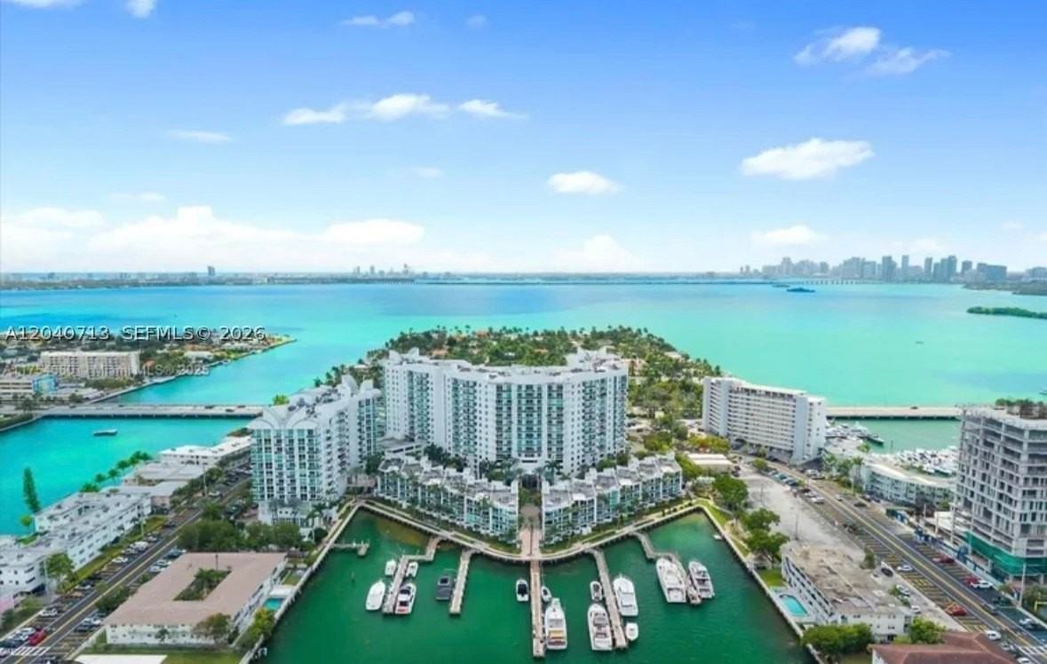 7900 Harbor Island Dr #1424