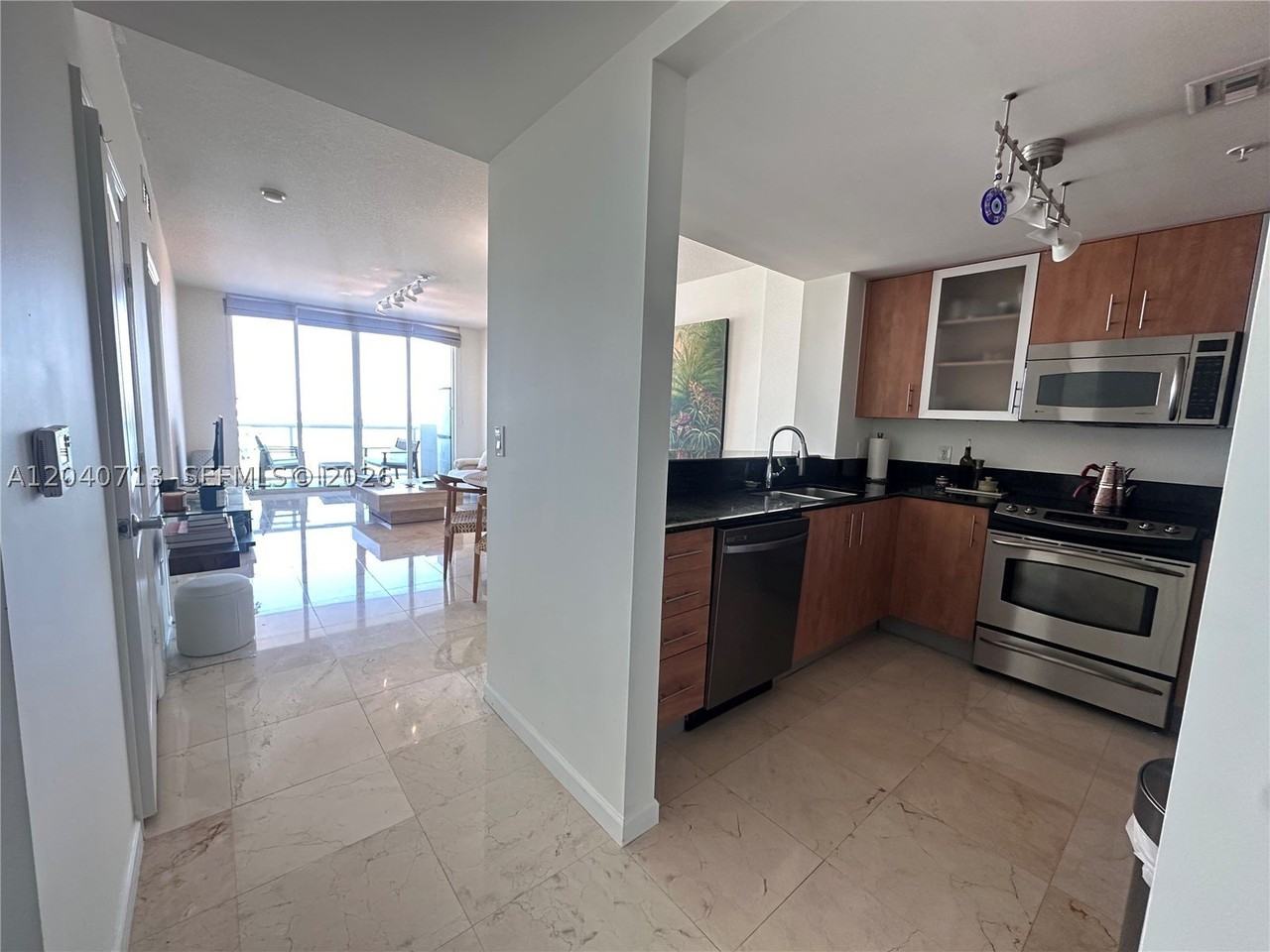 7900 Harbor Island Dr #1424 - Photo 6 of 17
