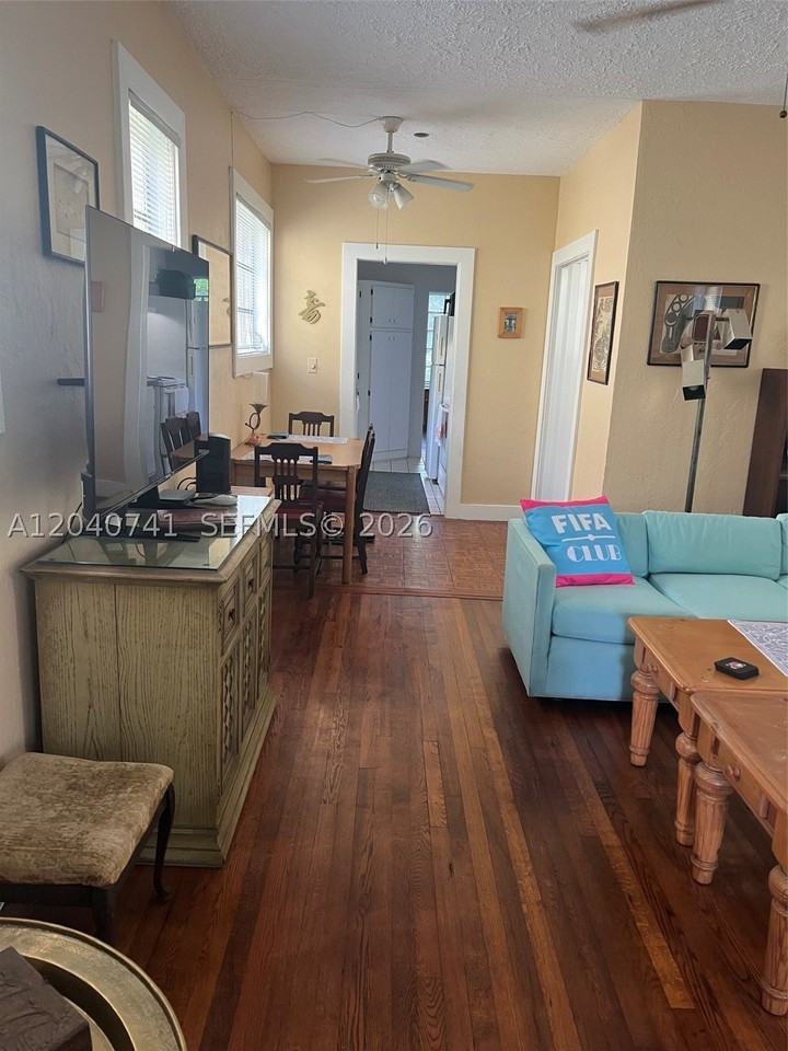 1209 Aguila Ave - Photo 2 of 19