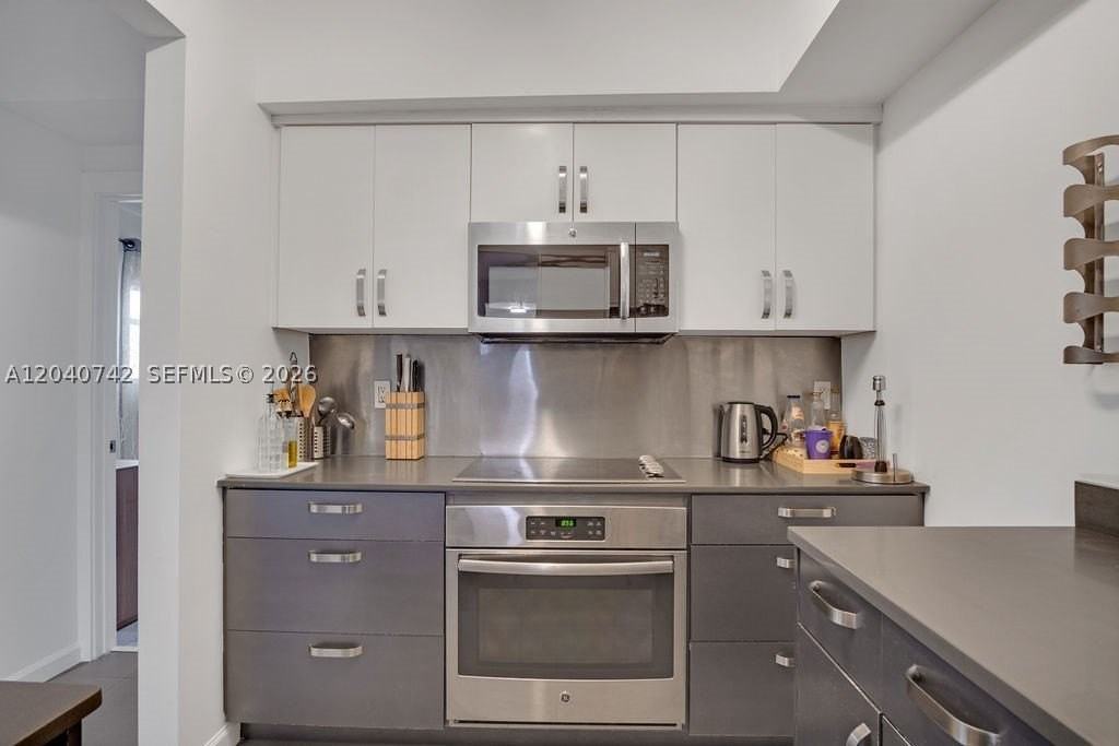 747 Michigan Ave #201 - Photo 7 of 24