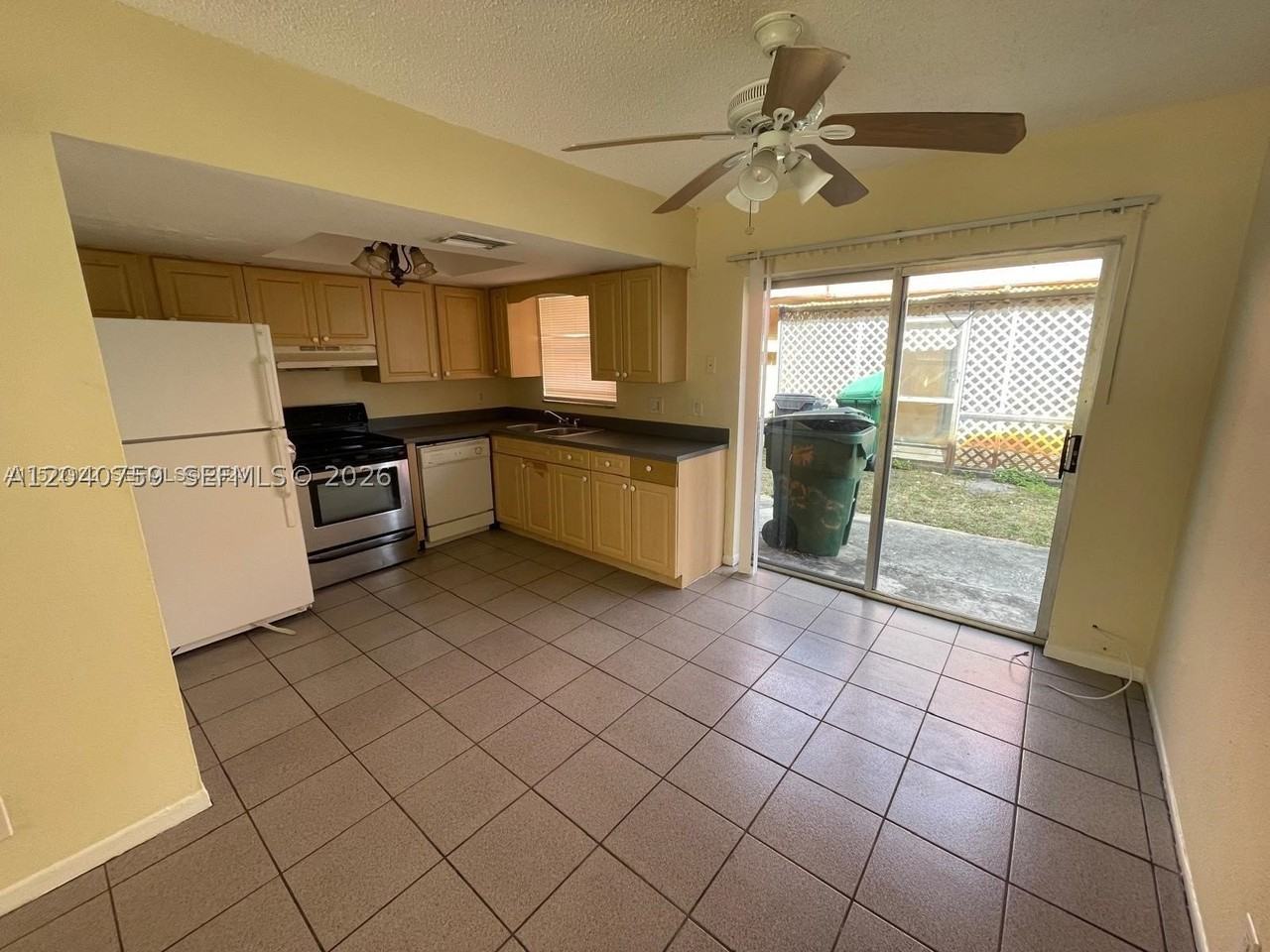 5305 Nw 27th St #6C - Photo 3 of 15