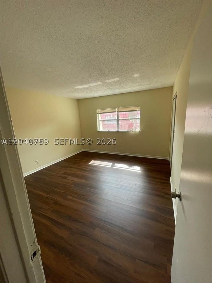 5305 Nw 27th St #6C - Photo 7 of 15