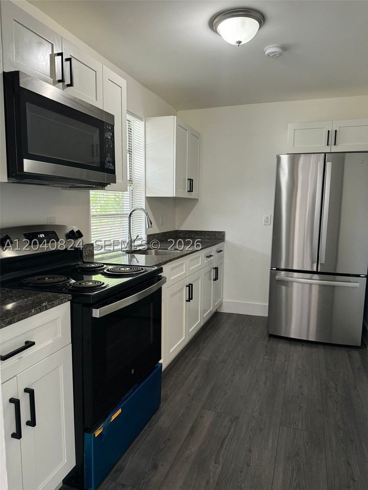 1842 Madison St #2