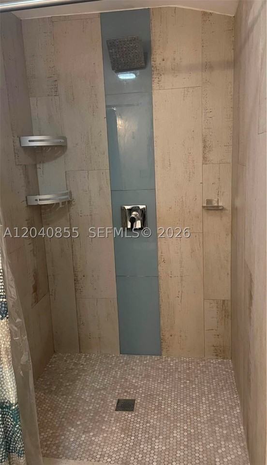420 Nw 95th St #420 - Photo 5 of 6
