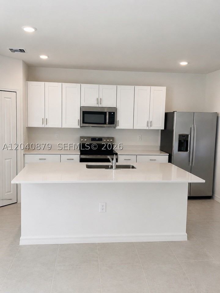 19619 Fairhill Ct #NA - Photo 3 of 23