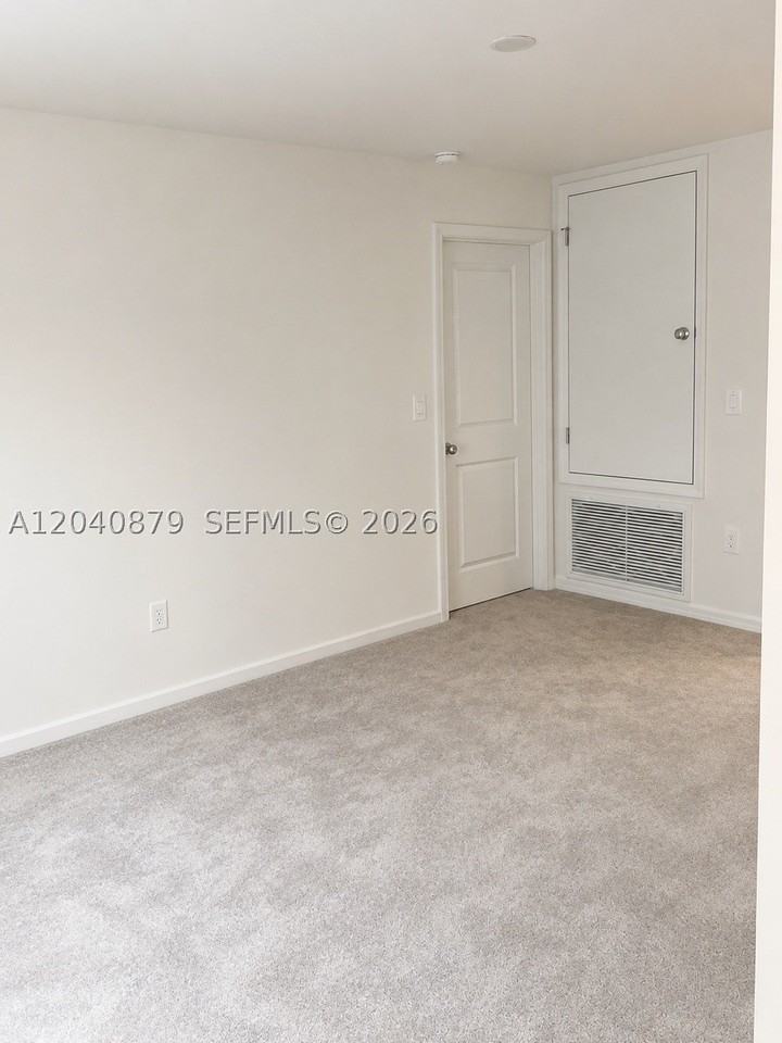19619 Fairhill Ct #NA - Photo 7 of 23