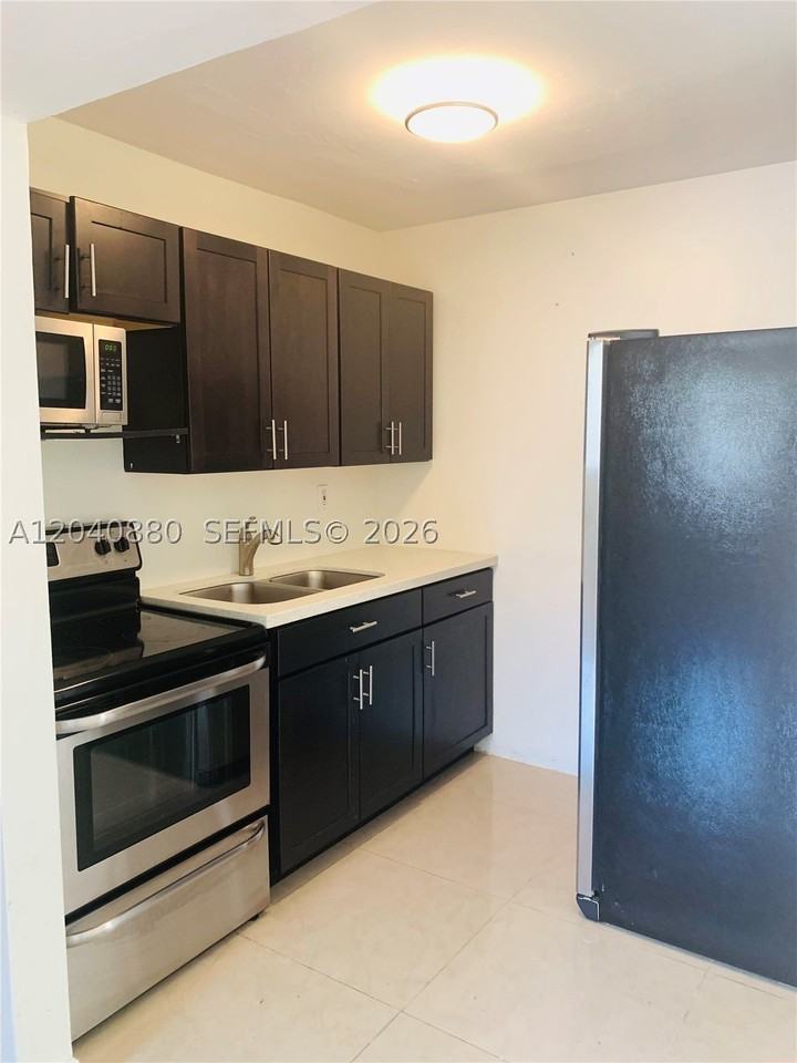 2715 Tigertail Ave #109 - Photo 3 of 17