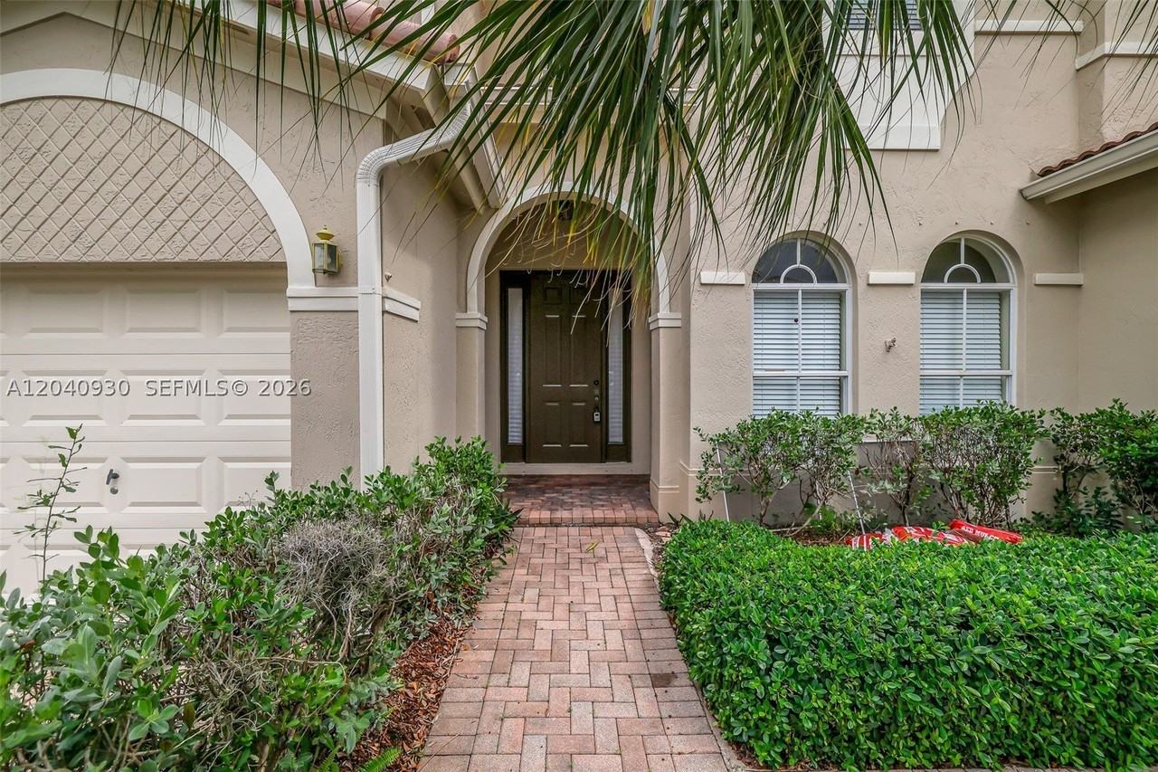 12361 Sw 123rd Ter - Photo 4 of 50