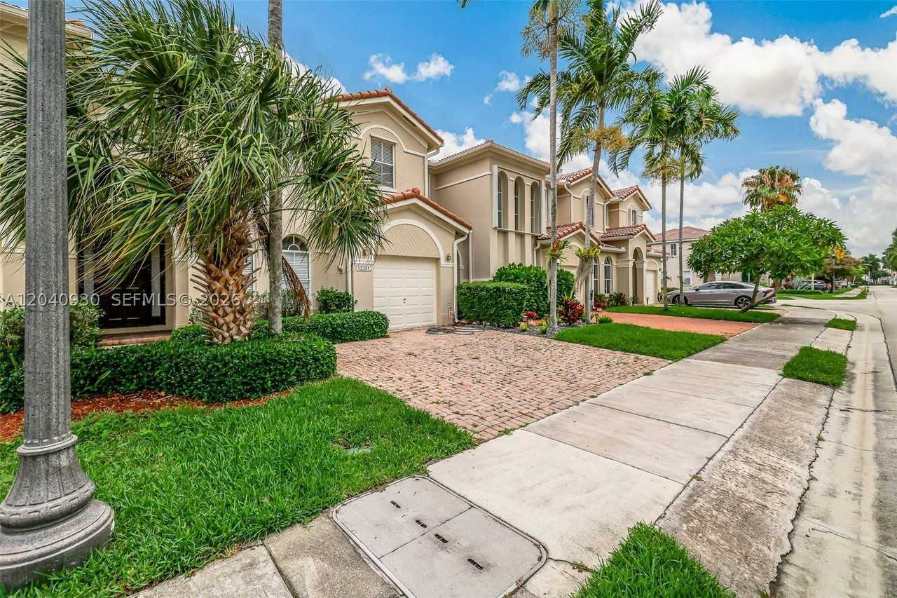 12361 Sw 123rd Ter - Photo 7 of 50
