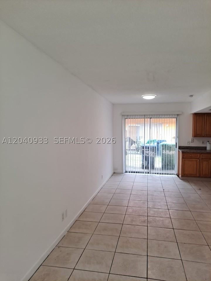 2560 Nw 52nd Ave #C18