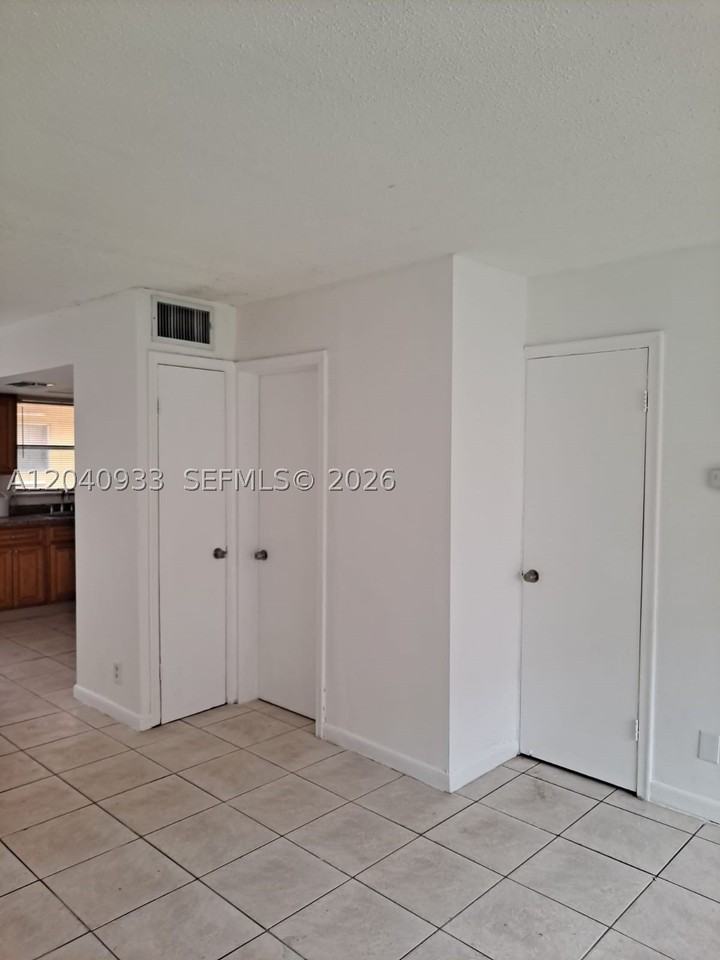 2560 Nw 52nd Ave #C18 - Photo 3 of 10