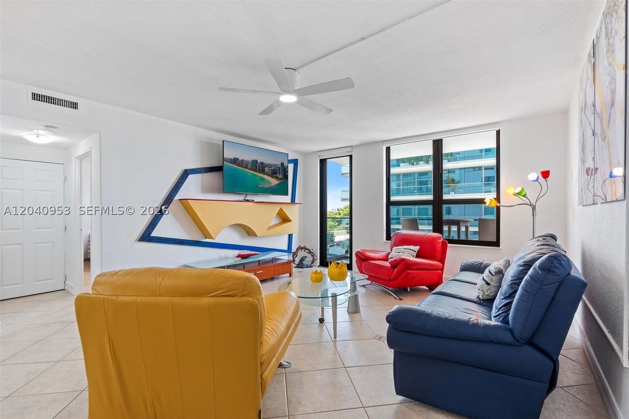 10185 Collins Ave #521 - Photo 5 of 21