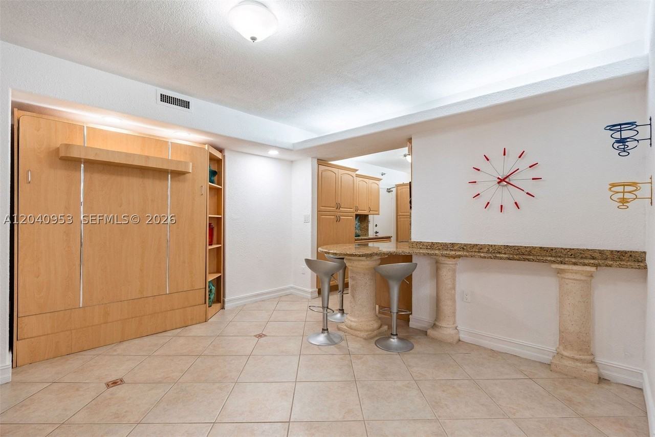 10185 Collins Ave #521 - Photo 6 of 21