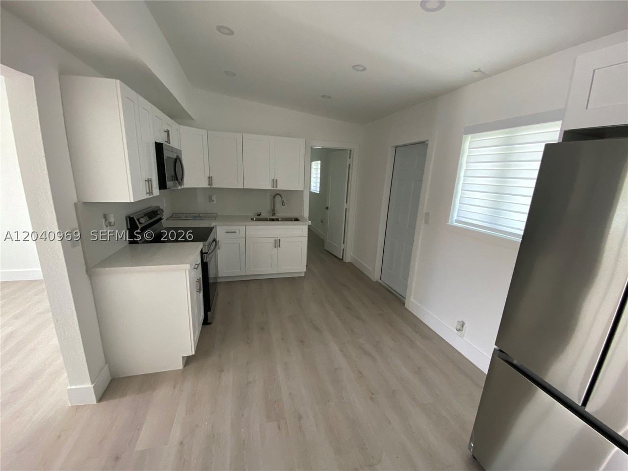 1170 Nw 25th St #1170 - Photo 7 of 13