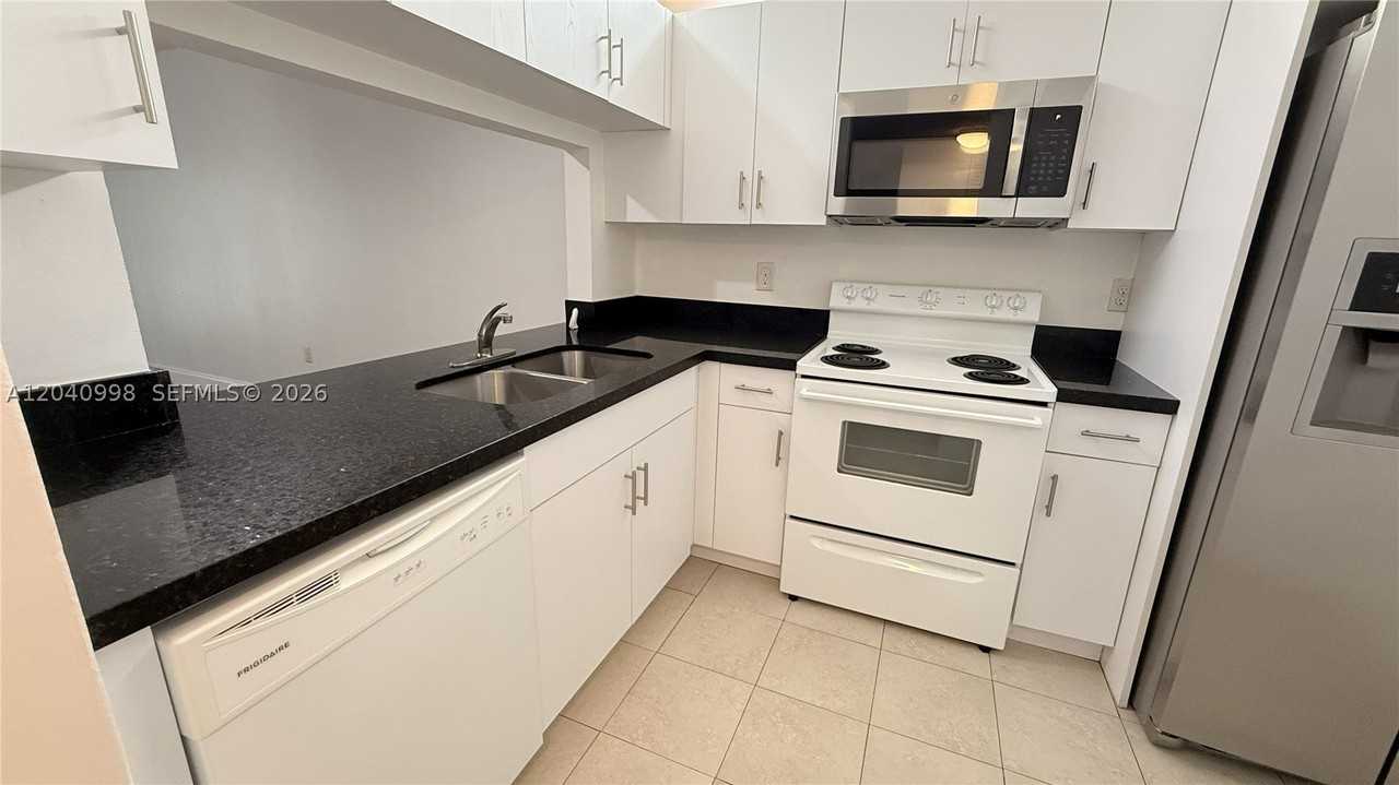 9262 Nw 1st St #205 - Photo 4 of 21