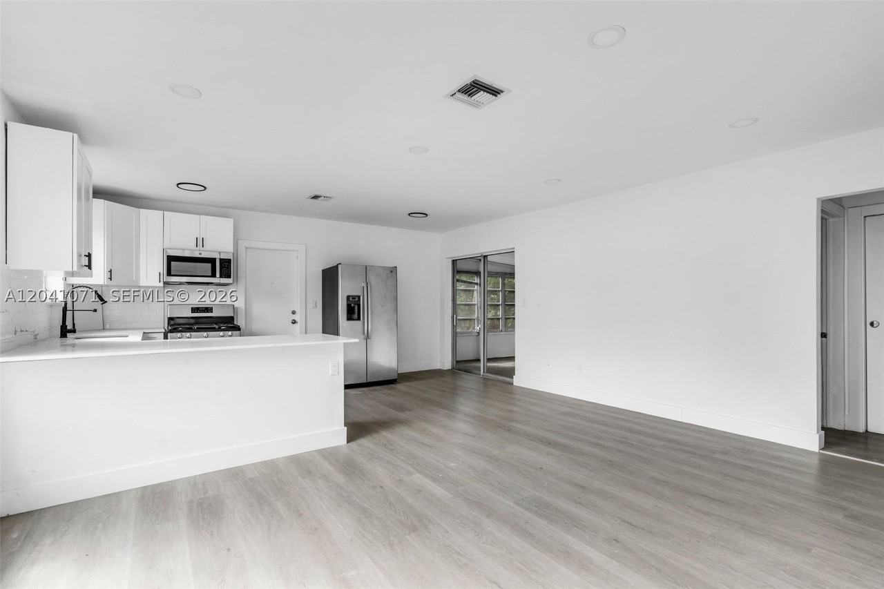 6831 Greene St #6831 - Photo 4 of 29