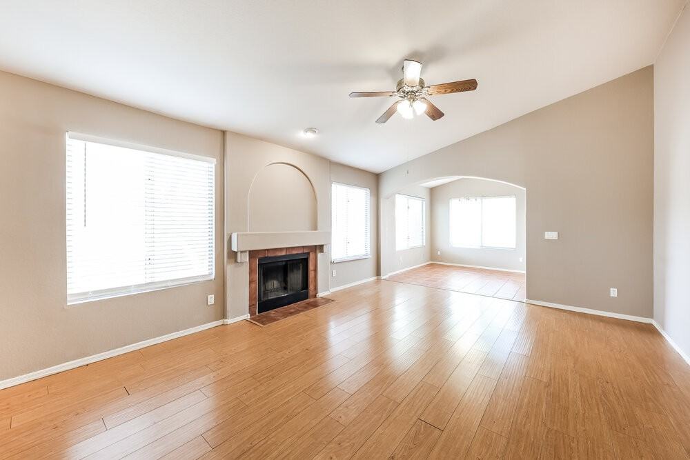 4046 W Abraham Ln - Photo 3 of 16