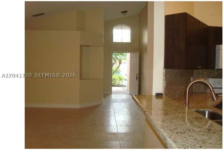 286 Bridgeton Way - Photo 7 of 29