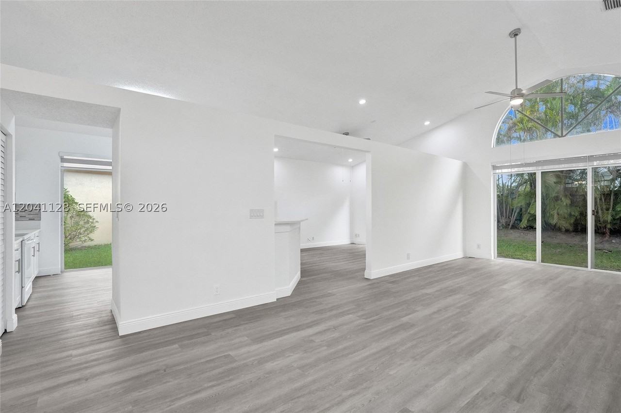 6931 Nw 34th St #6931 - Photo 5 of 38