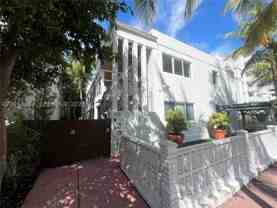 220 Collins Ave #3B - Photo 1 of 1