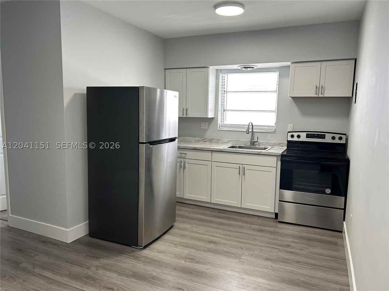 1346 Alton Rd #B2 - Photo 3 of 10
