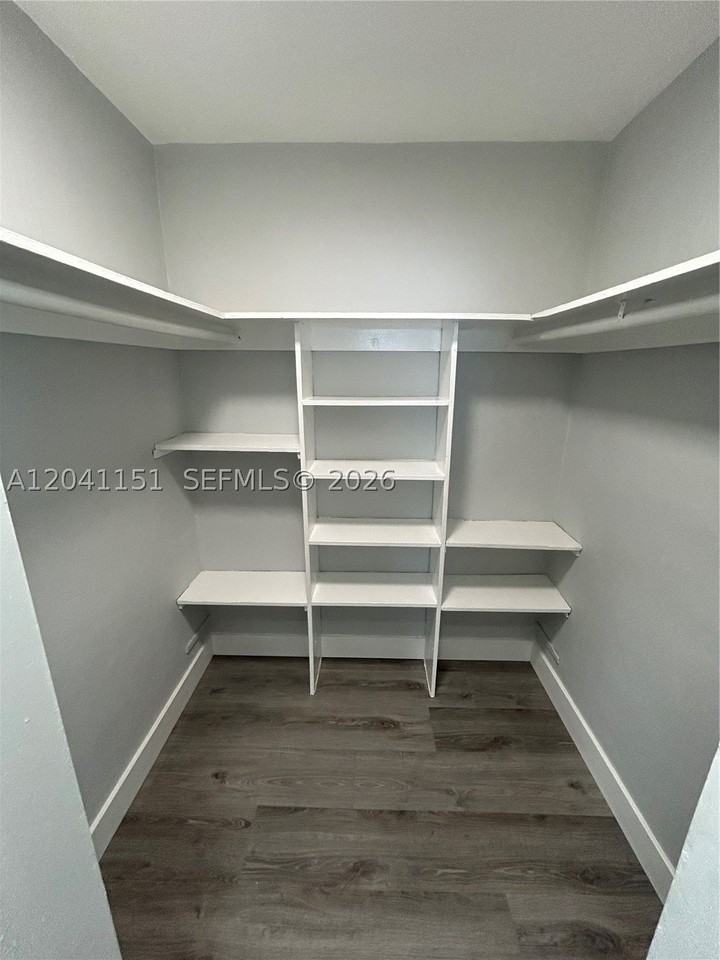 1346 Alton Rd #B2 - Photo 6 of 10