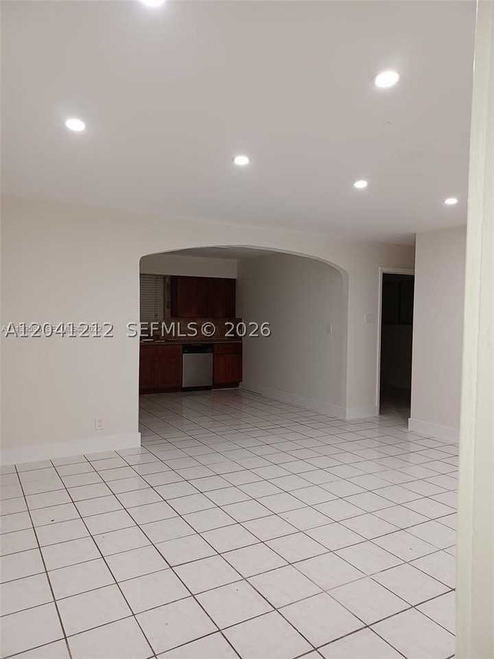 1727 Washington St #1727 - Photo 2 of 8