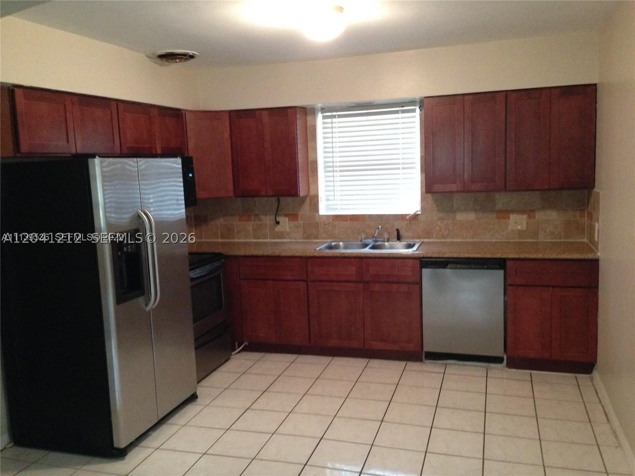 1727 Washington St #1727 - Photo 4 of 8