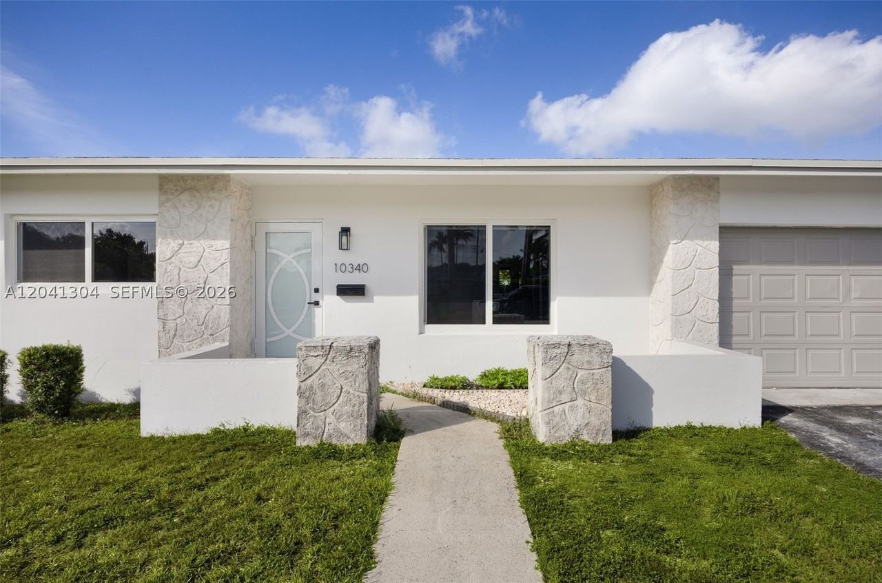 10340 Sw 157th St - Photo 2 of 24
