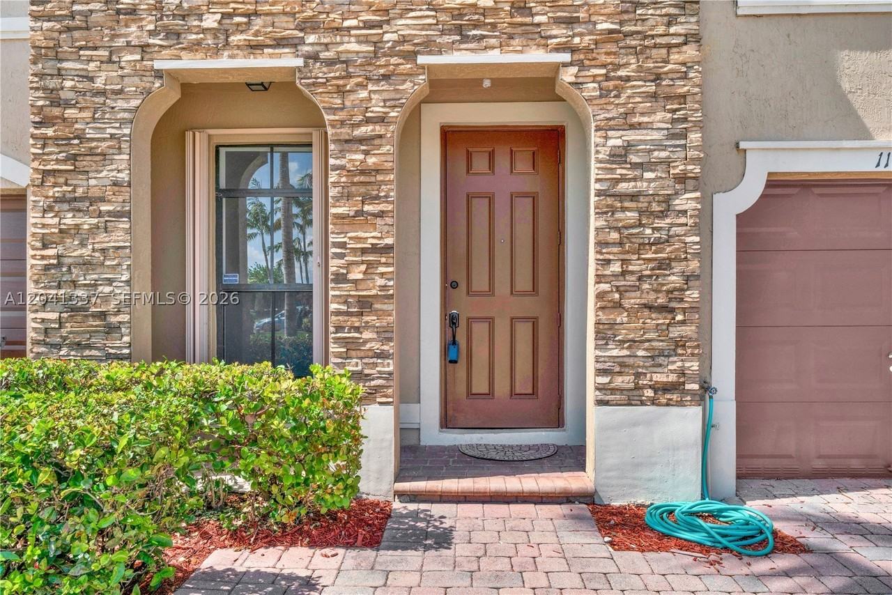 11485 Sw 236th Ln #11485 - Photo 2 of 28