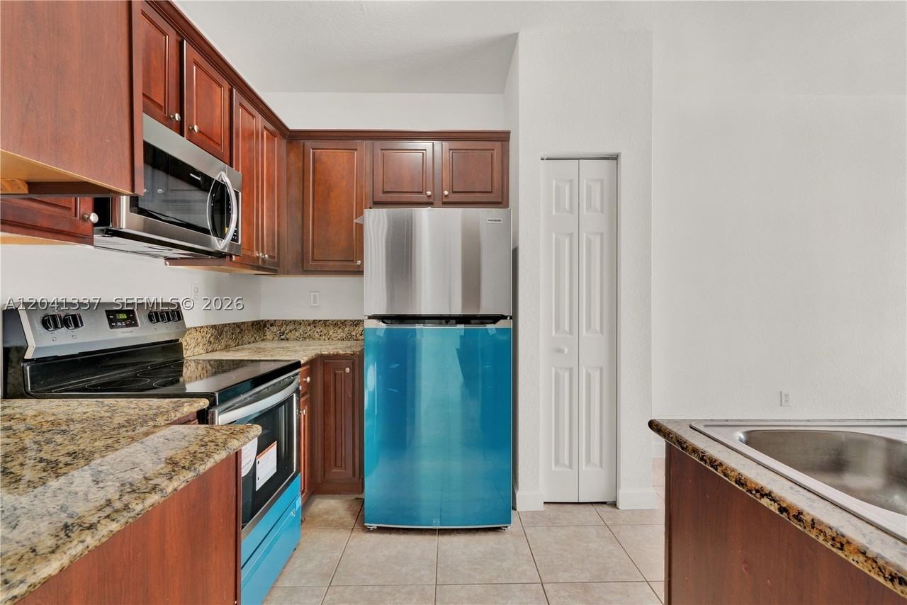 11485 Sw 236th Ln #11485 - Photo 6 of 28