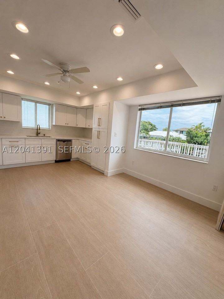 13005 Zambrana St - Photo 6 of 19