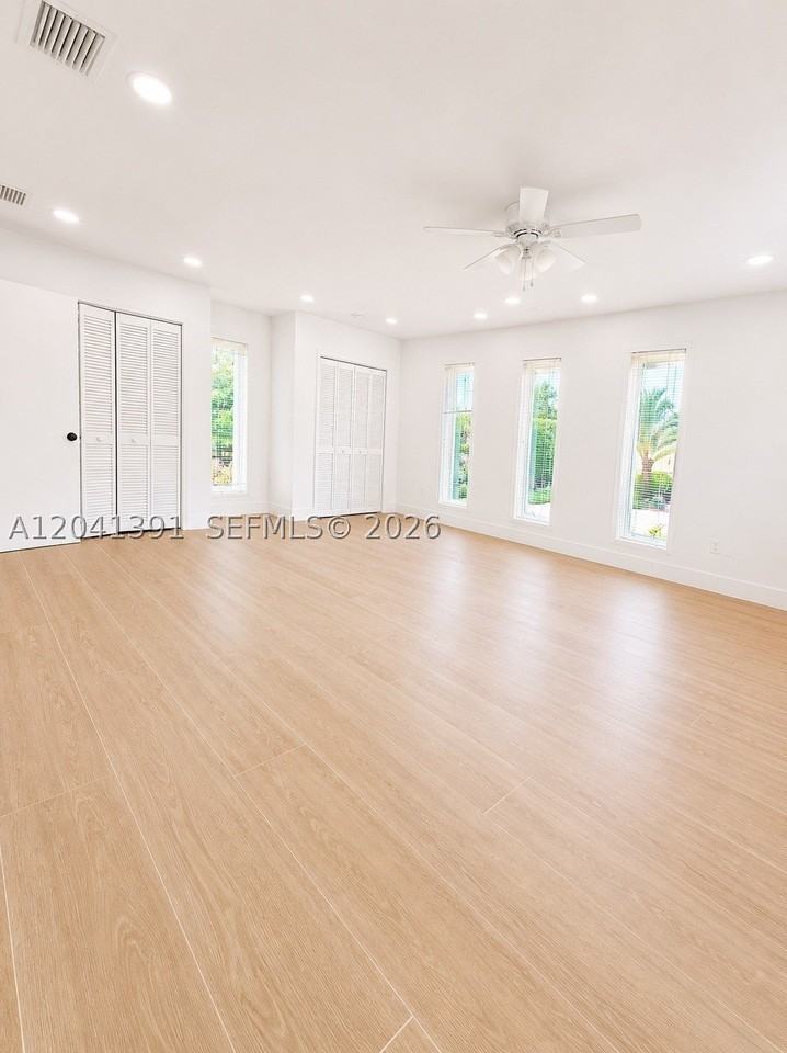 13005 Zambrana St - Photo 7 of 19