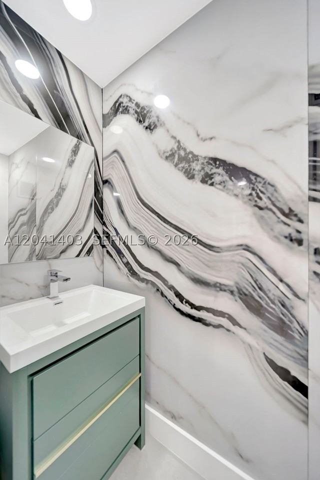 1083 W 38th St #23-8 - Photo 7 of 34