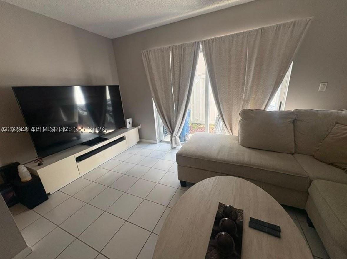 246 Riviera Cir #246 - Photo 2 of 10