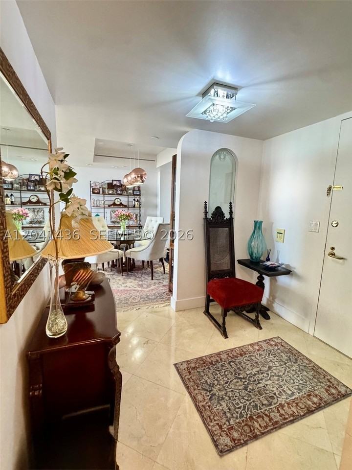 19500 Turnberry Way #15F - Photo 5 of 44