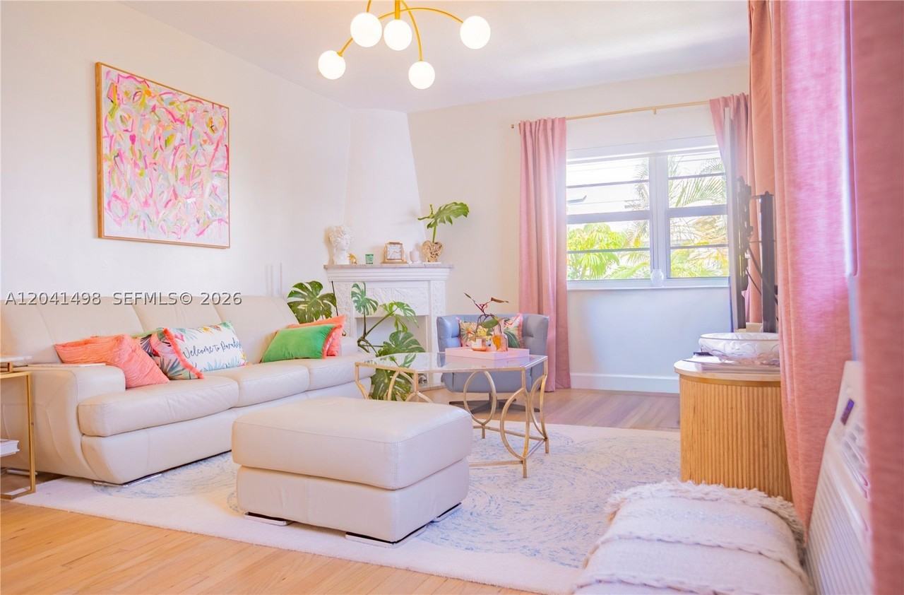1559 Meridian Ave #208 - Photo 3 of 23