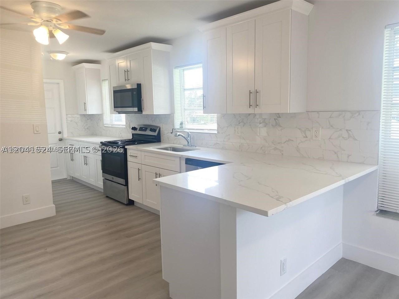 1005 Ne 2nd St #1 - Photo 5 of 22