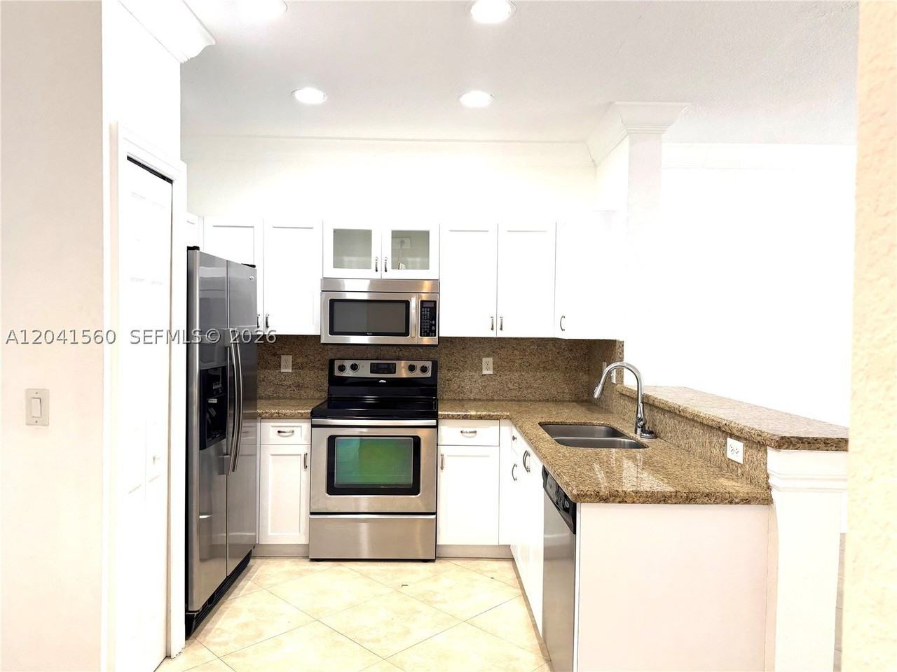 2560 Cordoba Bnd #2560 - Photo 3 of 15