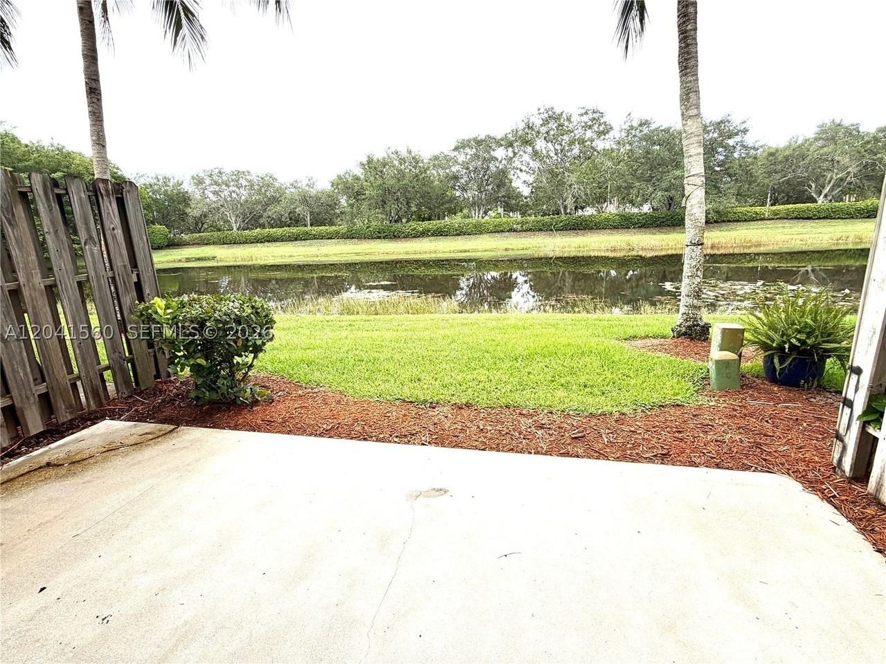 2560 Cordoba Bnd #2560 - Photo 5 of 15