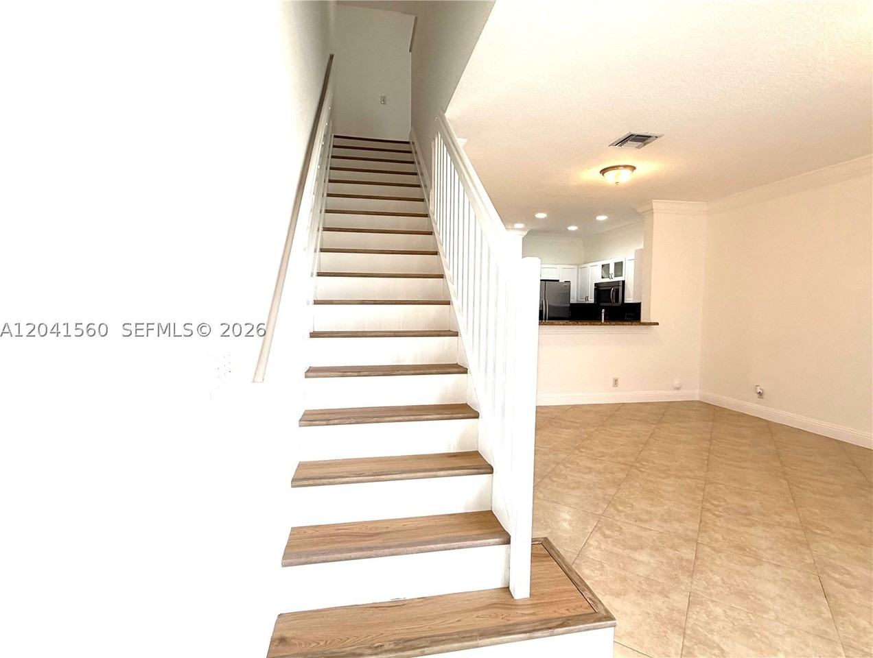 2560 Cordoba Bnd #2560 - Photo 6 of 15