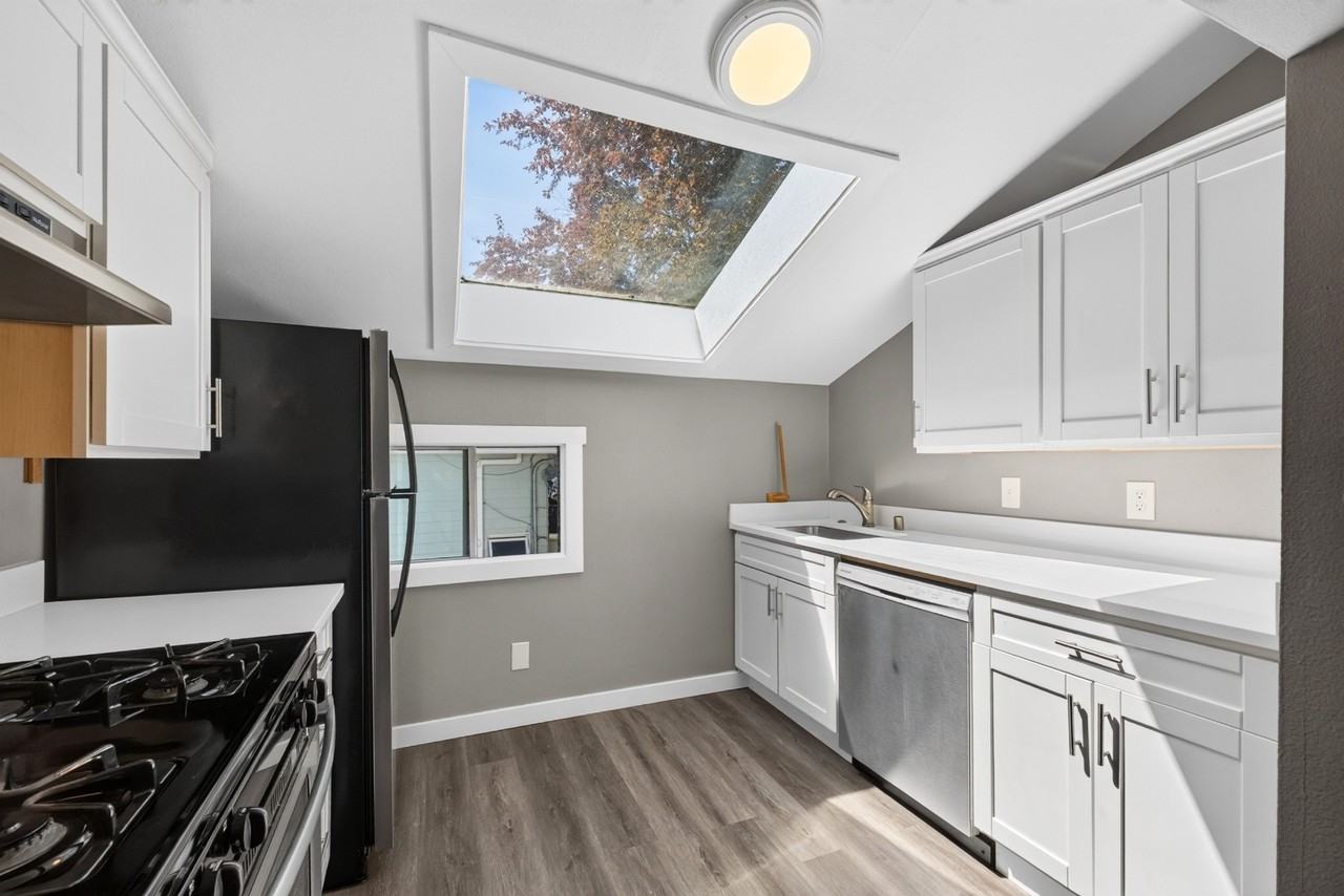 710 S L St #3 - Photo 6 of 19