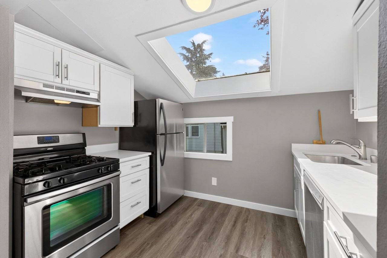 710 S L St #3 - Photo 7 of 19