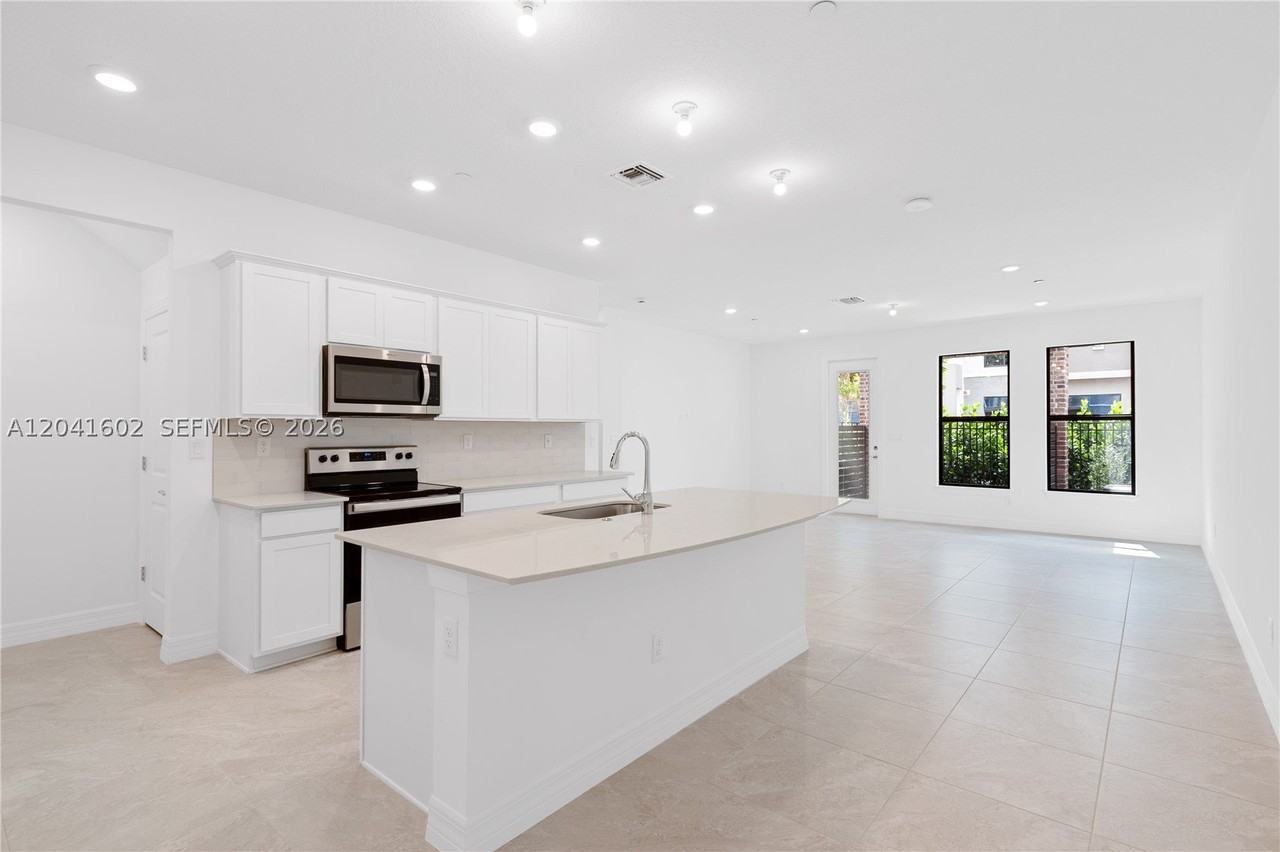 8344 Nw 7th Ct #8344 - Photo 6 of 30